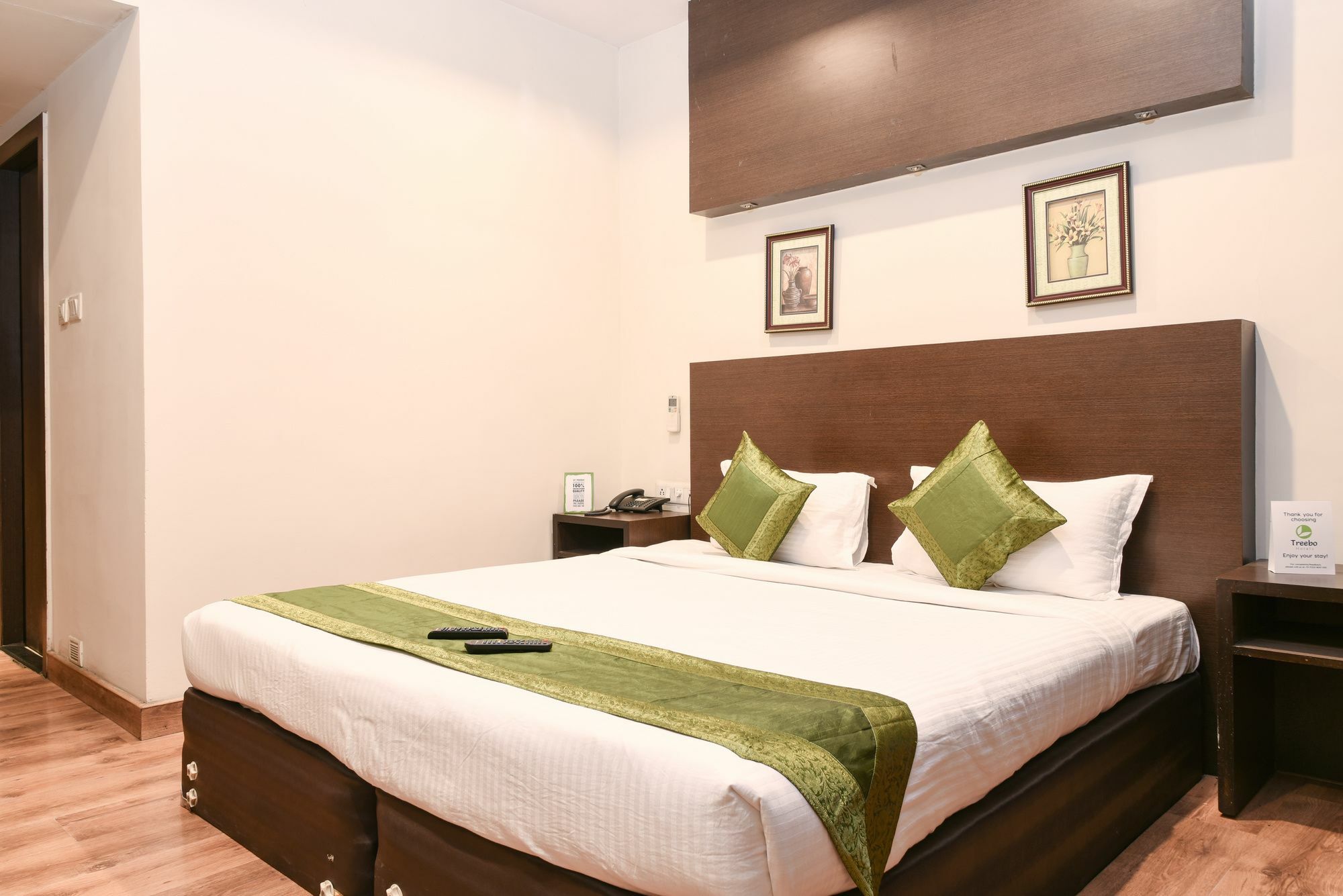 Hotel Treebo Trend Wood Bridge Hyderabad Exterior foto